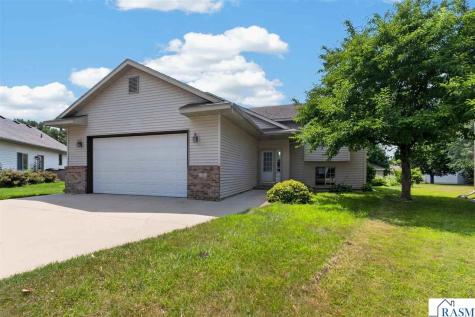 206 Hunters Court Eagle Lake MN 56024