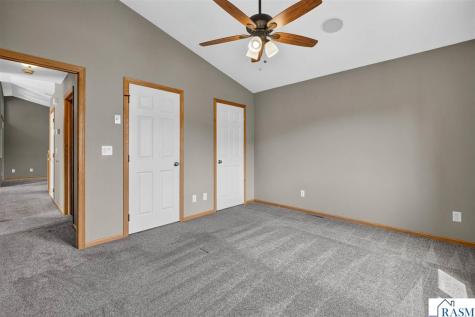 206 Hunters Court Eagle Lake MN 56024