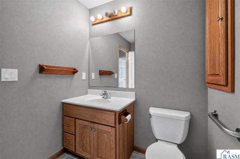 206 Hunters Court Eagle Lake MN 56024