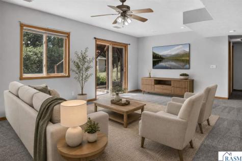 206 Hunters Court Eagle Lake MN 56024