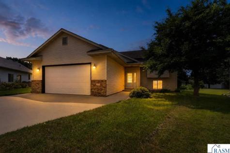 206 Hunters Court Eagle Lake MN 56024