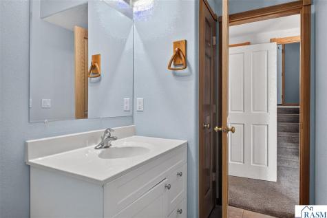 206 Hunters Court Eagle Lake MN 56024