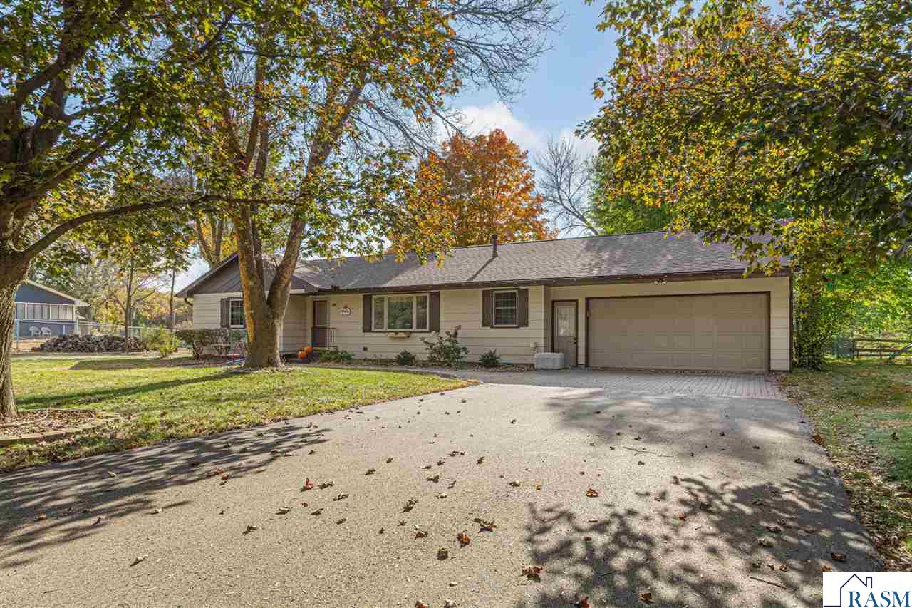 125 Bittersweet Lane Mankato MN 56001