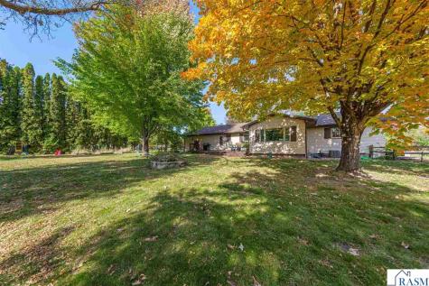 125 Bittersweet Lane Mankato MN 56001