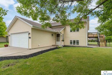 11 Fox Trail North Mankato MN 56003
