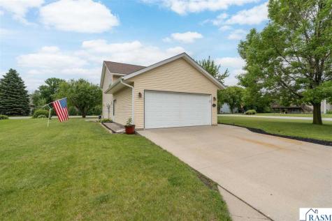 11 Fox Trail North Mankato MN 56003