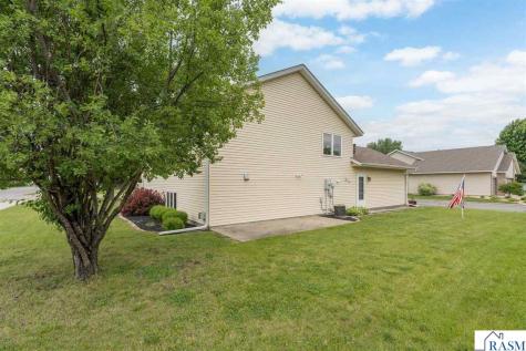 11 Fox Trail North Mankato MN 56003