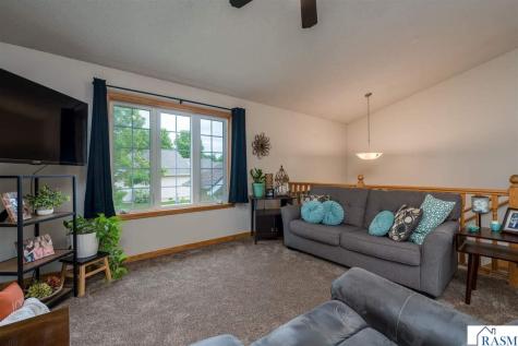 11 Fox Trail North Mankato MN 56003