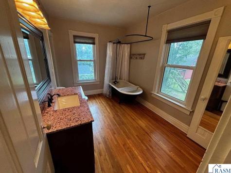 607 N Minnesota Avenue St. Peter MN 56082
