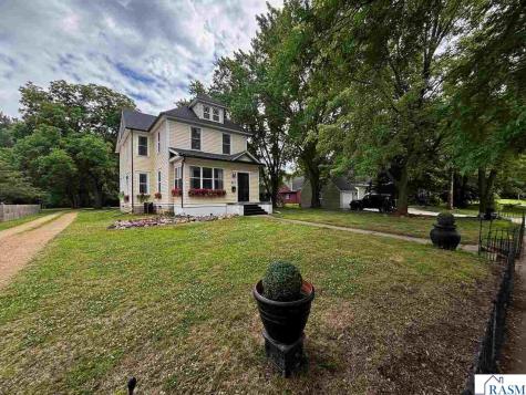 607 N Minnesota Avenue St. Peter MN 56082