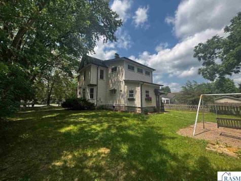 607 N Minnesota Avenue St. Peter MN 56082