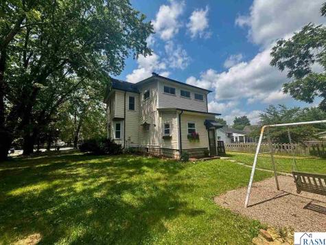 607 N Minnesota Avenue St. Peter MN 56082