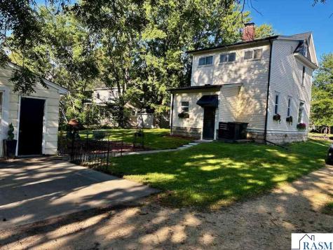 607 N Minnesota Avenue St. Peter MN 56082