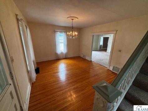 607 N Minnesota Avenue St. Peter MN 56082