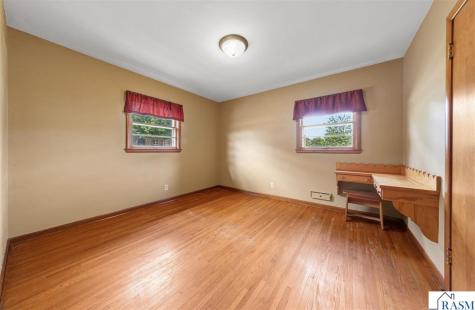 517 Court Avenue Gaylord MN 55334
