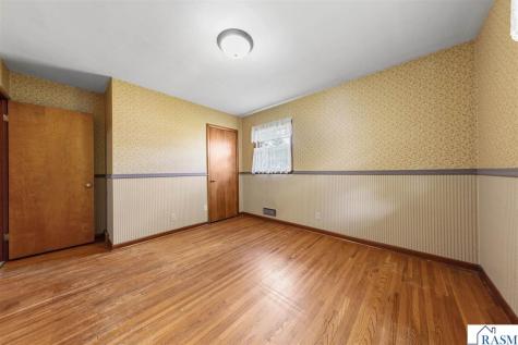 517 Court Avenue Gaylord MN 55334