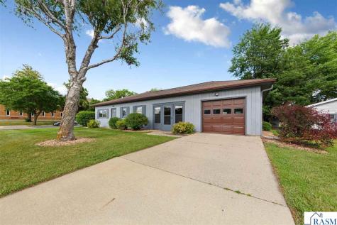517 Court Avenue Gaylord MN 55334