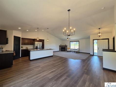 3 Marie Circle Mankato MN 56028-7517