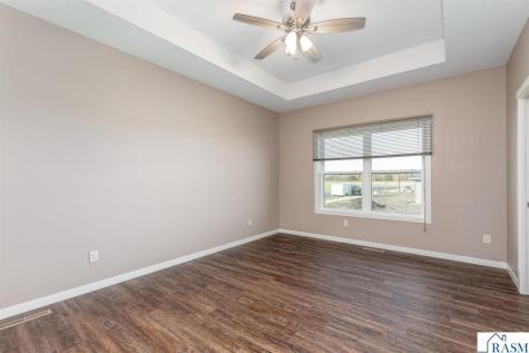 1763 Raymond Drive North Mankato MN 56003