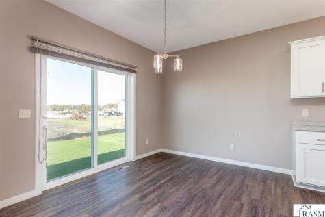 1763 Raymond Drive North Mankato MN 56003