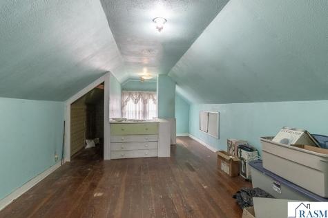 115 N Lexington Avenue Le Center MN 56057
