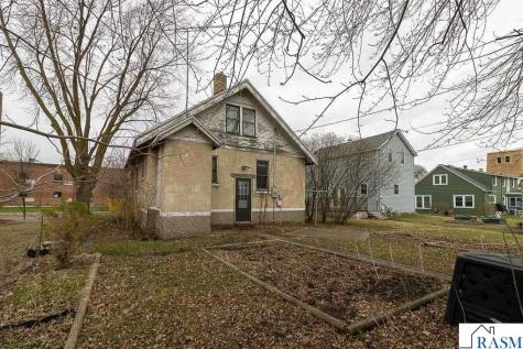 115 N Lexington Avenue Le Center MN 56057