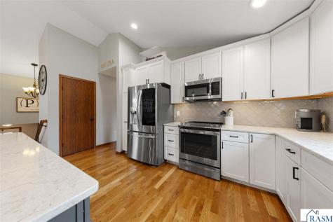 104 Kingsmill Court Mankato MN 56001