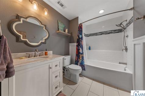 104 Kingsmill Court Mankato MN 56001