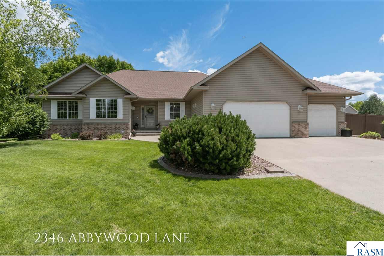 2346 Abbywood Lane North Mankato MN 56003