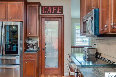 2346 Abbywood Lane North Mankato MN 56003