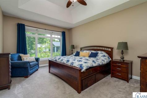 2346 Abbywood Lane North Mankato MN 56003