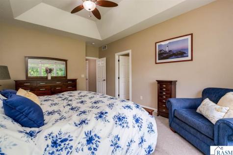 2346 Abbywood Lane North Mankato MN 56003
