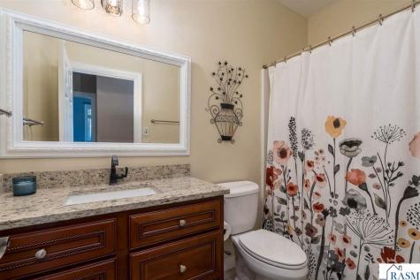 2346 Abbywood Lane North Mankato MN 56003