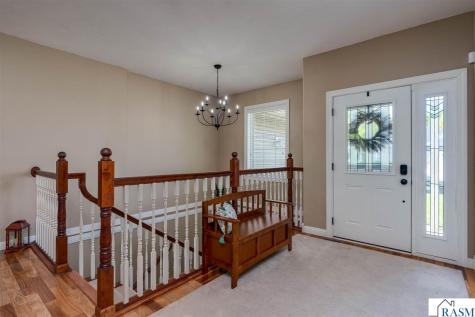 2346 Abbywood Lane North Mankato MN 56003