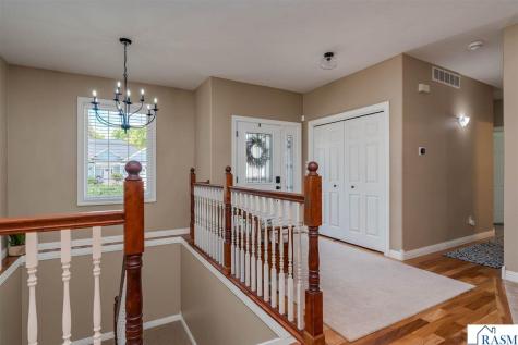 2346 Abbywood Lane North Mankato MN 56003