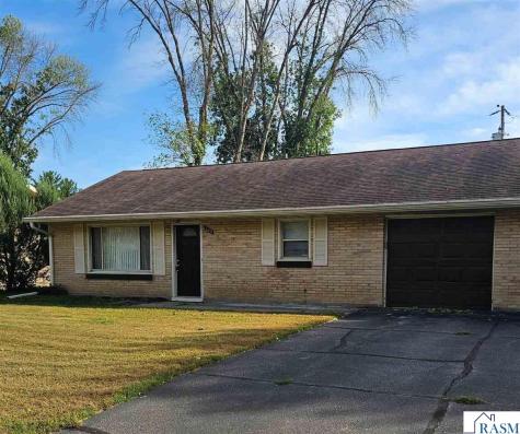 105 Jay Street Le Sueur MN 56058