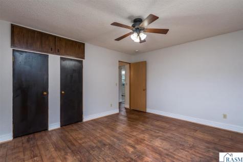 105 Jay Street Le Sueur MN 56058