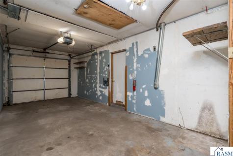 105 Jay Street Le Sueur MN 56058