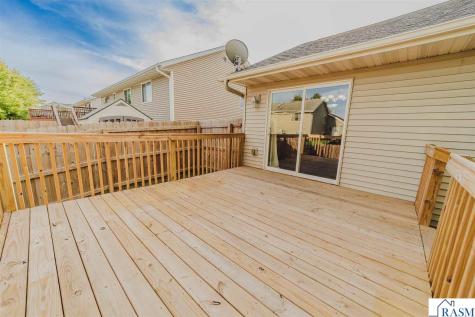 113 Timberwolf Court Mankato MN 56001