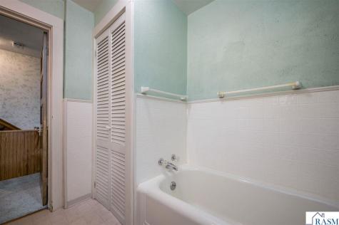 616 Range Street North Mankato MN 56003