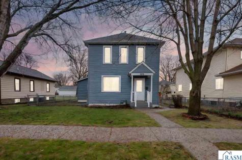 616 Range Street North Mankato MN 56003
