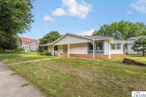 509 W College Avenue St. Peter MN 56082