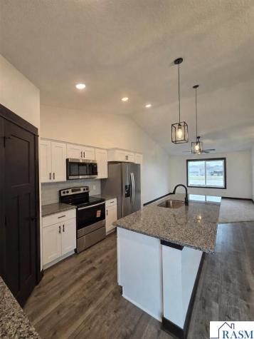 350 NE Stoneridge Lane Owatonna MN 55060-1229