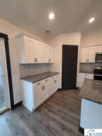 350 NE Stoneridge Lane Owatonna MN 55060-1229