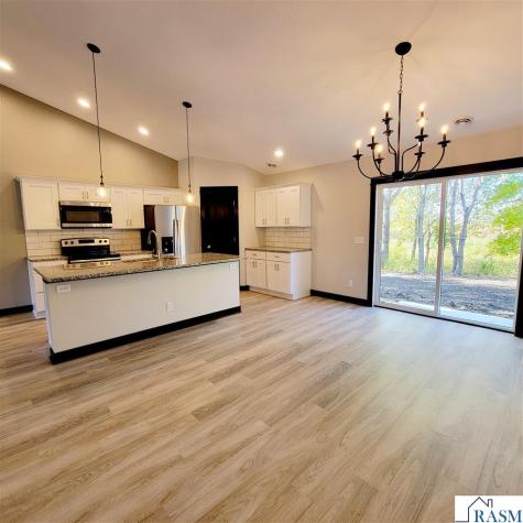1088 Cullen Street St. Peter MN 56082-7545