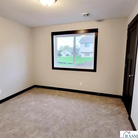 1088 Cullen Street St. Peter MN 56082-7545