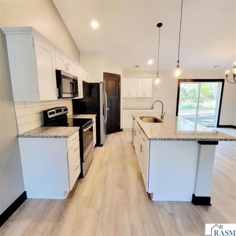 1088 Cullen Street St. Peter MN 56082-7545