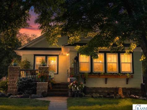 210 W Elm Street St. Peter MN 56082