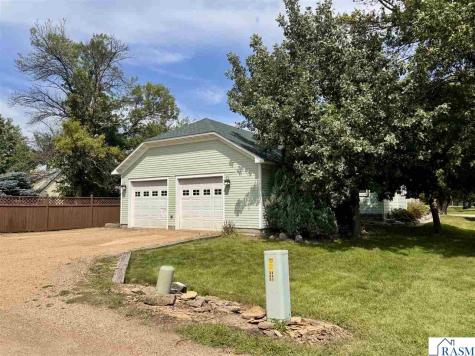 210 W Elm Street St. Peter MN 56082