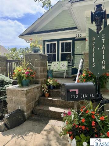 210 W Elm Street St. Peter MN 56082